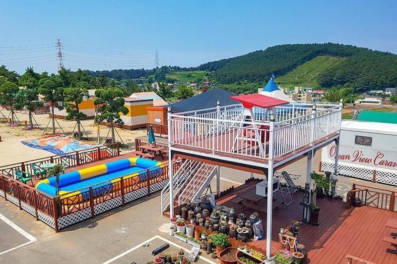 Seocheon Beach Glamping Hotel Exterior photo